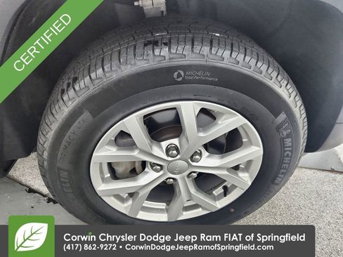 Used 2023 Jeep Grand Cherokee Limited AWD/4WD image 33