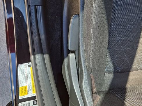 Used 2021 Chevrolet Spark LT image 32