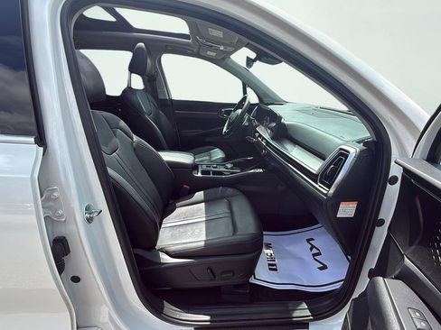 Used 2025 Kia Sorento EX w/ EX Panoramic Sunroof Package AWD/4WD image 32