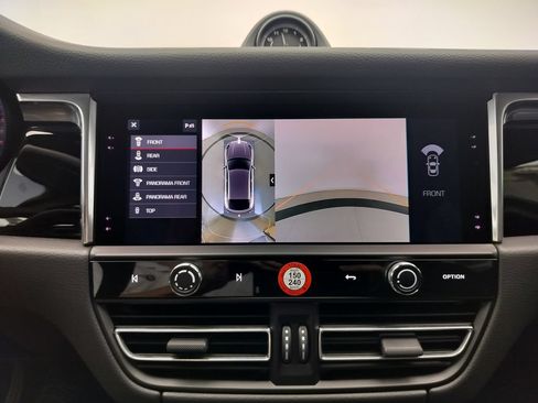 Certified 2025 Porsche Macan AWD/4WD image 15