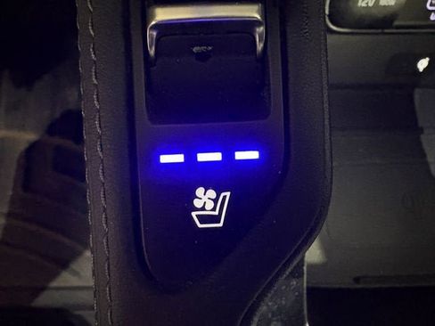 Used 2022 Kia Telluride SX w/ SX Prestige Package image 13