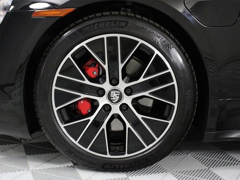 Used 2022 Porsche Taycan 4S image 28