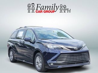 New 2026 Toyota Sienna XLE video 2