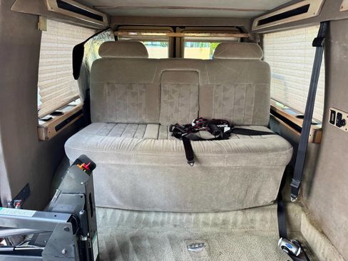 Used 1999 Ford E-250 and Econoline 250 image 20