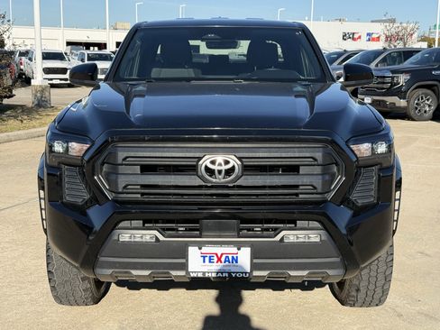 Used 2024 Toyota Tacoma SR5 image 10