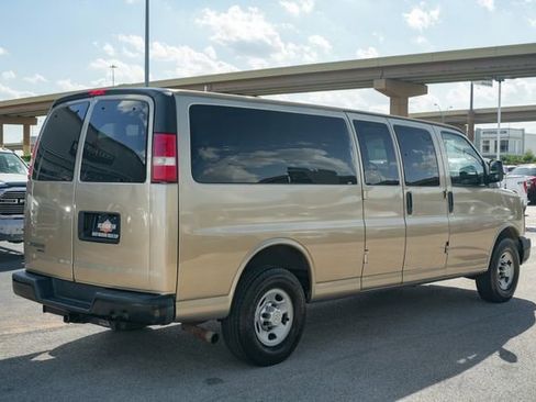 Used 2013 Chevrolet Express 3500 LS image 6