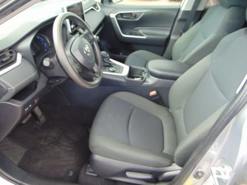 Used 2025 Toyota RAV4 LE AWD/4WD image 10