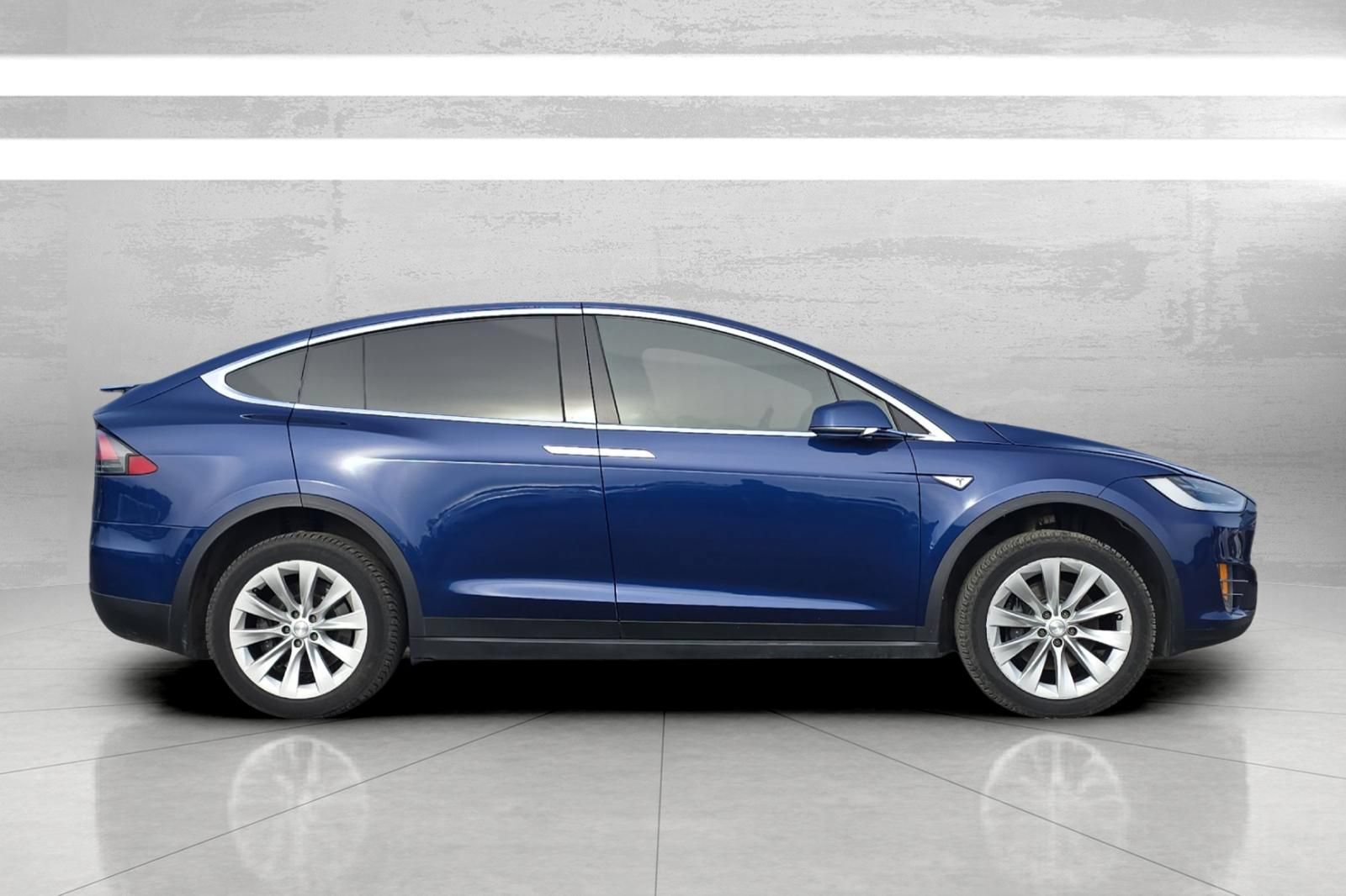 Used 2016 Tesla Model X 60D AWD/4WD image 3