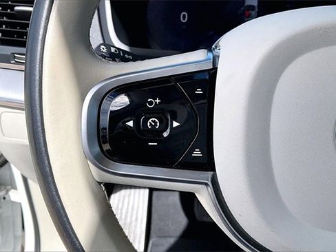 Used 2024 Volvo XC90 B5 Core w/ Protection Package Premier image 20