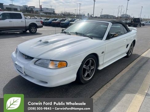 Used 1994 Ford Mustang GT image 3