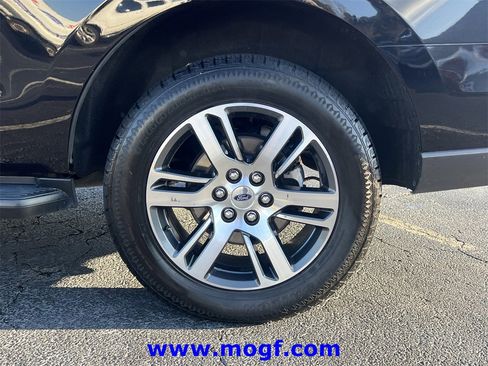 Used 2024 Ford Expedition Limited image 36