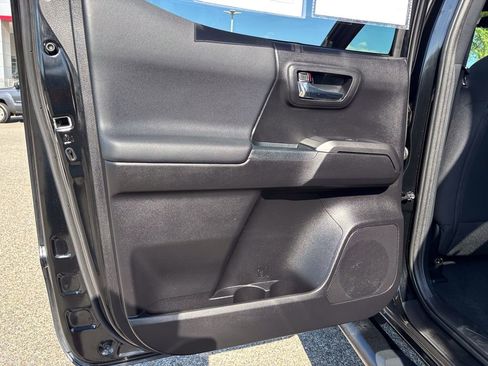 Certified 2020 Toyota Tacoma TRD Sport w/ Technology Package AWD/4WD image 50