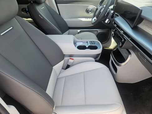 New 2026 Hyundai Ioniq 9 Limited AWD/4WD image 14