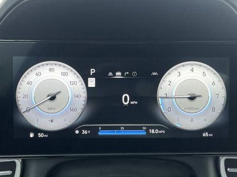 Used 2025 Hyundai Elantra Limited image 36