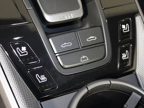 New 2026 Porsche 911 Carrera 4S image 34