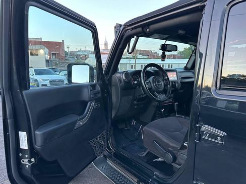 Used 2013 Jeep Wrangler Unlimited Sport AWD/4WD image 13