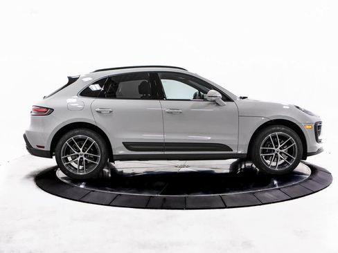 Certified 2025 Porsche Macan image 8