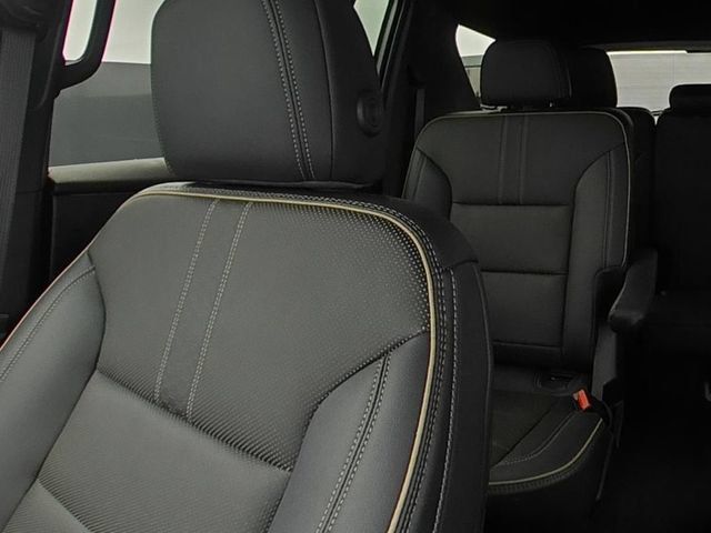 Used 2026 Chevrolet Traverse High Country w/ LPO, Floor Liner Package AWD/4WD image 28
