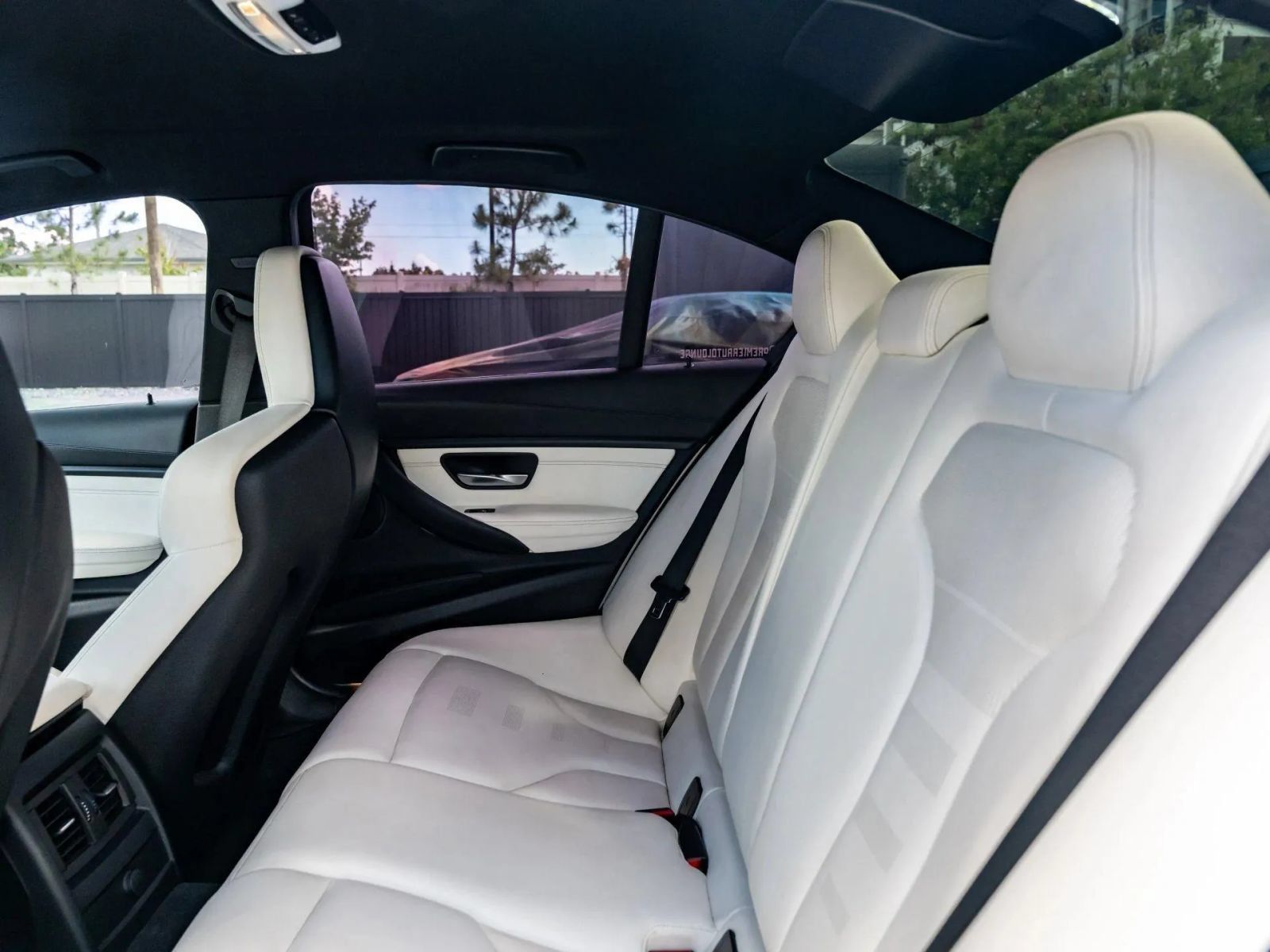 Used 2015 BMW M3 RWD image 45
