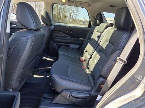 New 2026 Nissan Pathfinder Platinum image 6