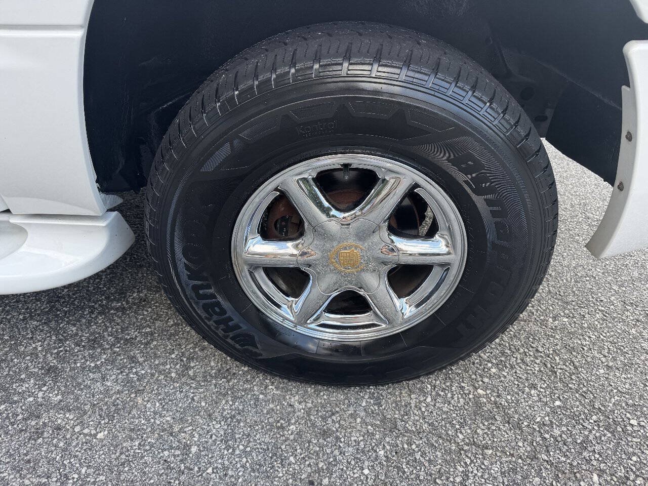 Used 1999 Cadillac Escalade 4WD image 10