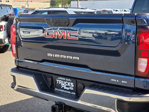 Used 2023 GMC Sierra 2500 SLE w/ SLE Convenience Package image 13