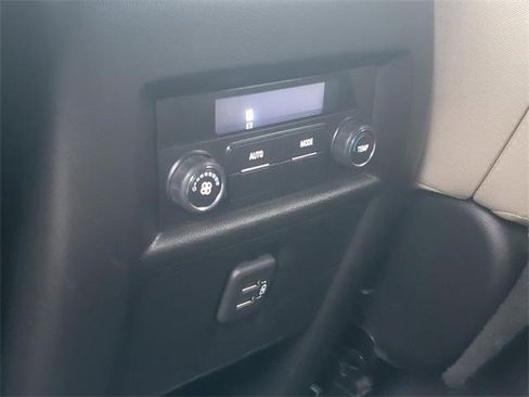 Certified 2023 Chevrolet Traverse LS image 15