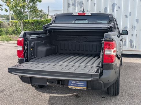 Certified 2024 Ford Maverick Lariat FWD image 17