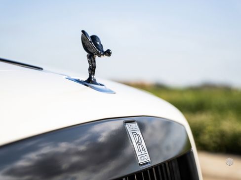 Used 2016 Rolls-Royce Ghost image 9