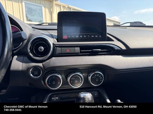 Used 2021 MAZDA MX-5 Miata RF Grand Touring RWD image 18