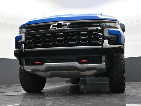 Used 2024 Chevrolet Silverado 1500 ZR2 w/ Technology Package AWD/4WD image 29