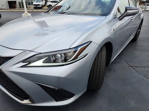 Used 2022 Lexus ES 350 F Sport image 9