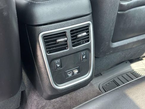 Used 2018 Dodge Charger R/T w/ Navigation & Travel Group RWD image 16