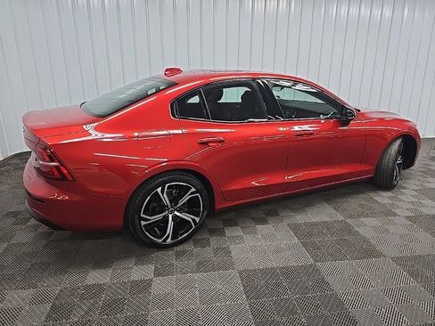 Used 2023 Volvo S60 B5 Ultimate image 3