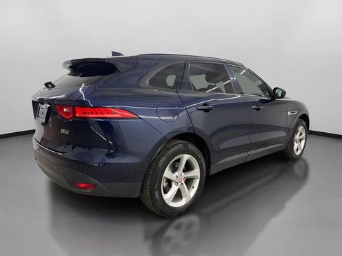 Used 2018 Jaguar F-PACE Premium image 10