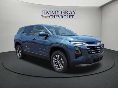 New 2026 Chevrolet Equinox LT w/ Convenience Package II FWD image 7