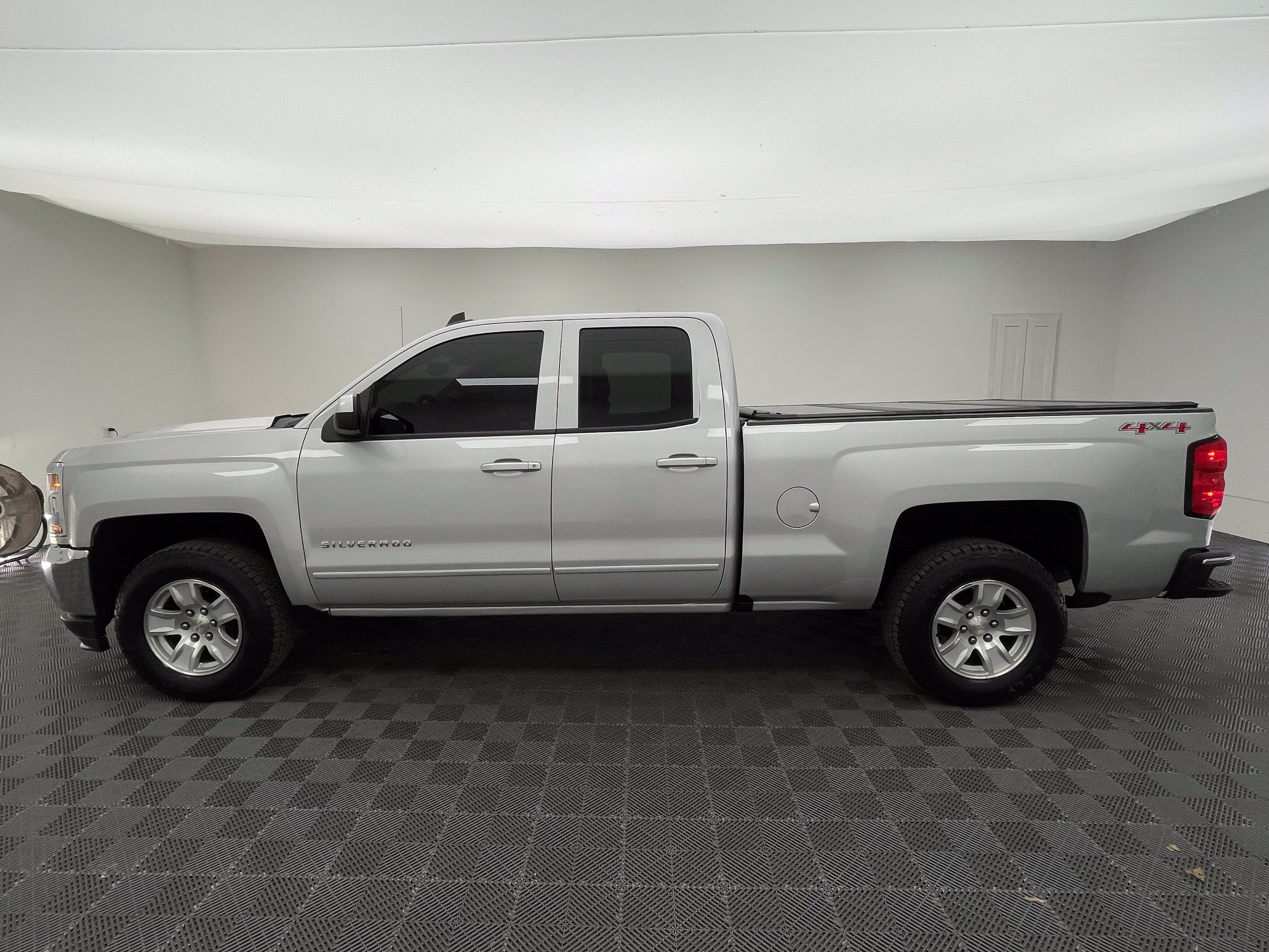 Used 2016 Chevrolet Silverado 1500 LT w/ All Star Edition AWD/4WD image 10