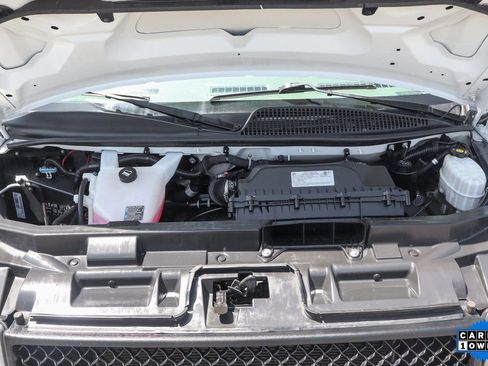 Used 2018 Chevrolet Express 3500 RWD image 13