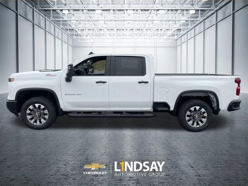 New 2026 Chevrolet Silverado 2500 Custom w/ Custom Value Package AWD/4WD image 5