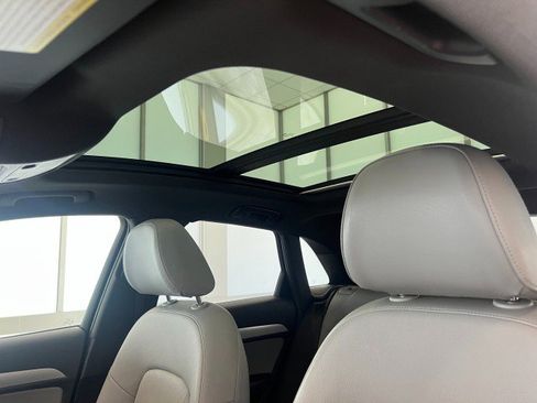 Used 2018 Audi Q3 2.0T Premium AWD/4WD image 31