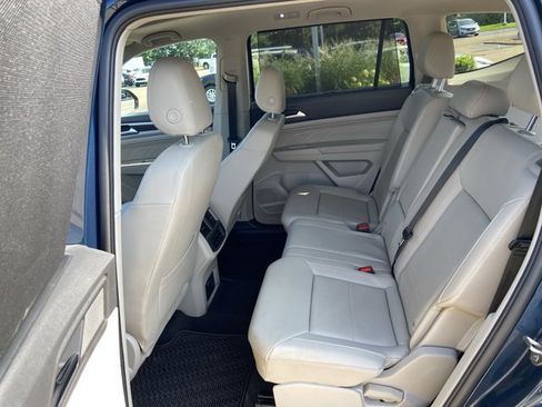 Used 2023 Volkswagen Atlas SE w/ Panoramic Sunroof Package FWD image 51