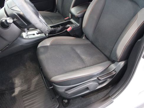 Used 2017 Subaru Crosstrek 2.0i Premium image 9