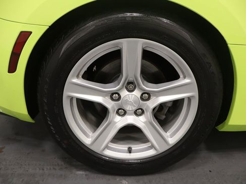 Used 2019 Chevrolet Camaro LT image 24