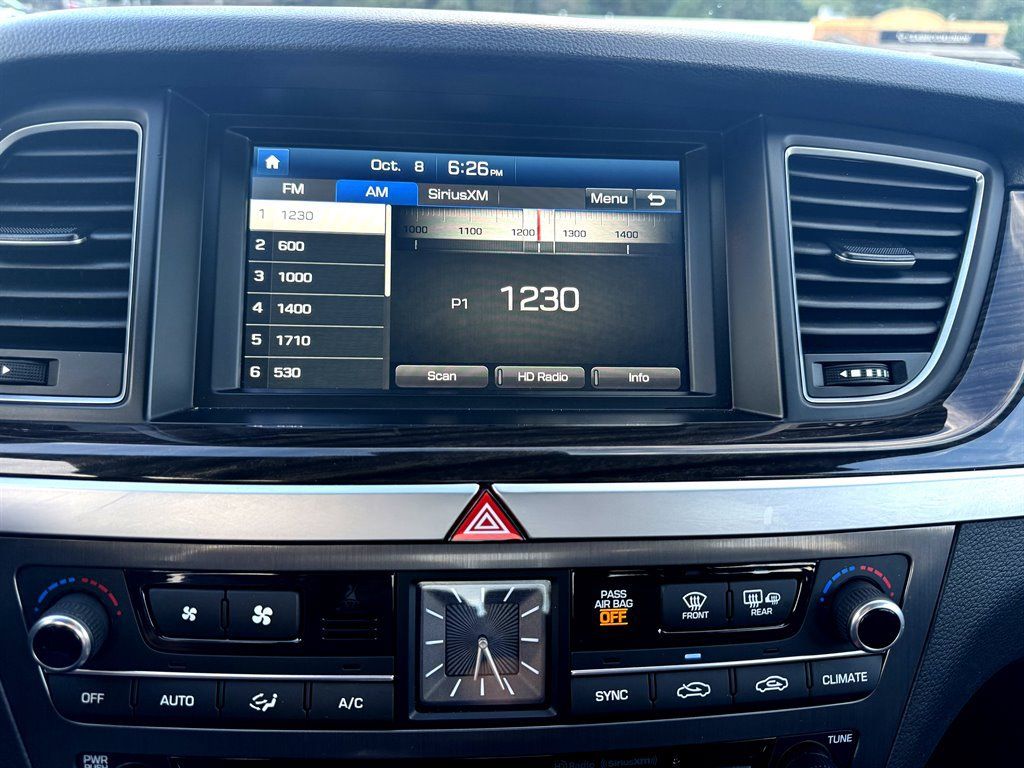 Used 2017 Genesis G80 3.8 RWD image 11