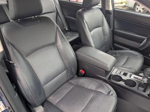 Used 2017 Subaru Legacy 2.5i Limited AWD/4WD image 18