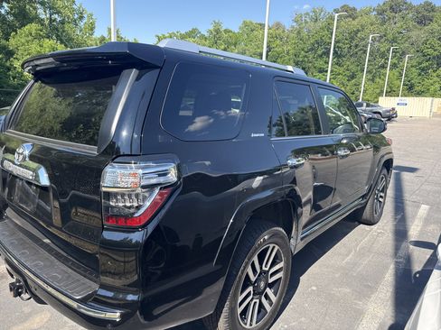 Used 2022 Toyota 4Runner Limited AWD/4WD image 6