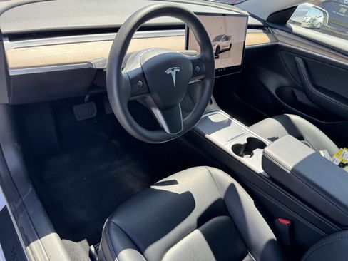 Used 2023 Tesla Model 3 Standard Range image 14