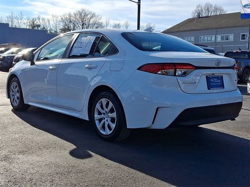 Used 2024 Toyota Corolla LE image 5