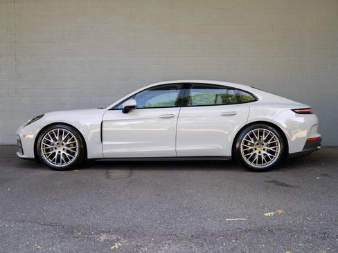 Certified 2025 Porsche Panamera 4 AWD/4WD image 2