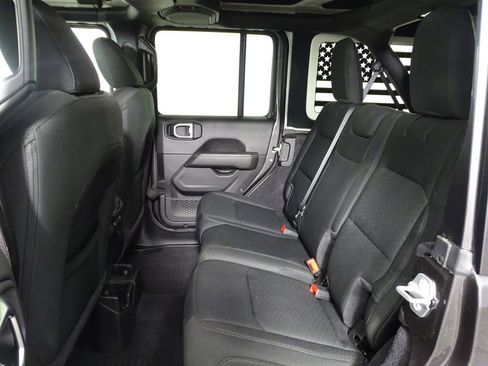 Used 2021 Jeep Wrangler Unlimited Sahara image 11